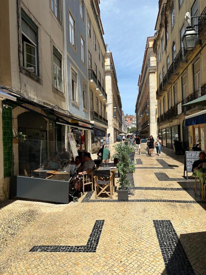 The Traditional Arts Memoir, Downtown Flat With Balcony And Comfort Lisbon Exterior photo