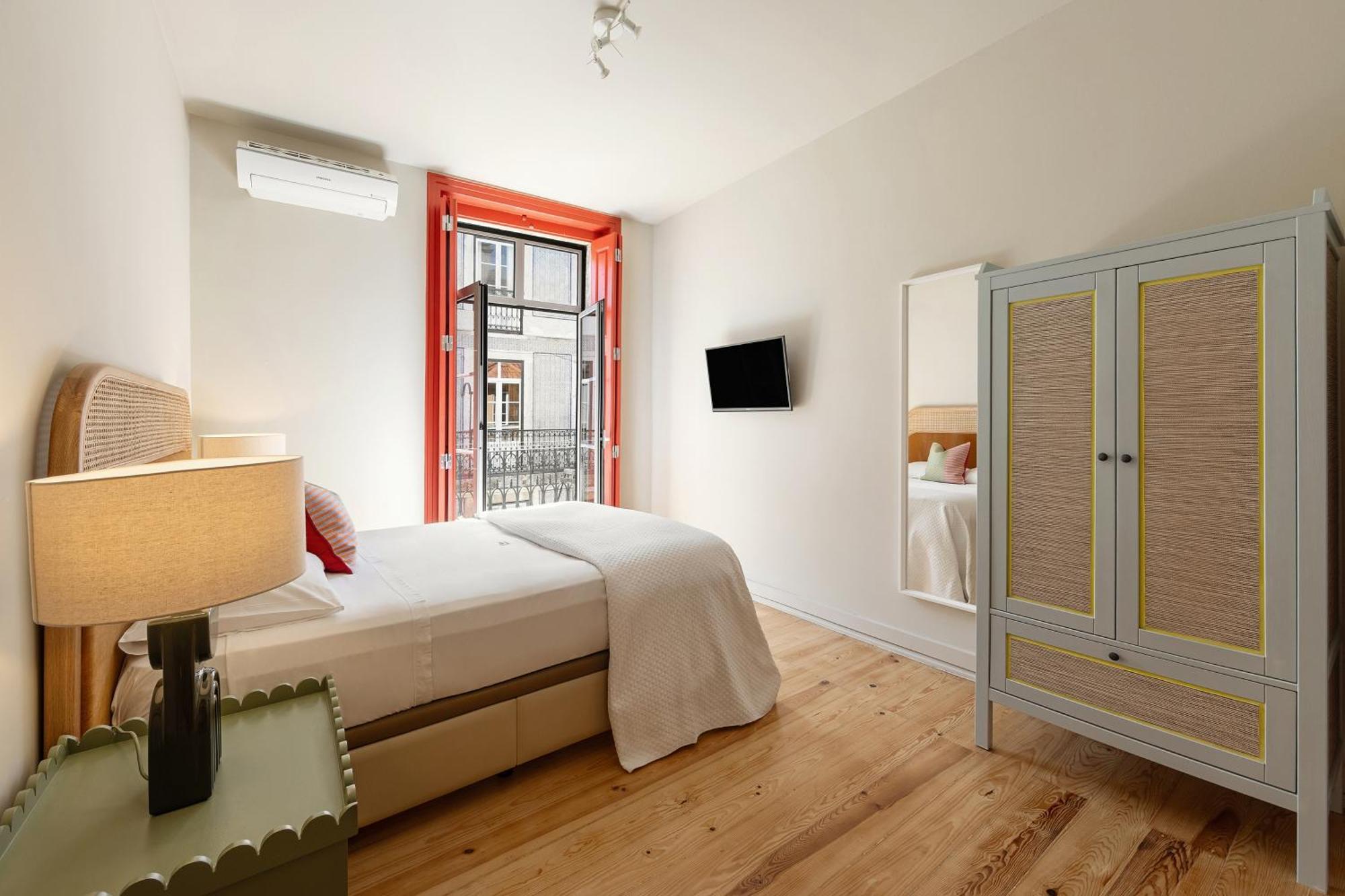The Traditional Arts Memoir, Downtown Flat With Balcony And Comfort Lisbon Exterior photo